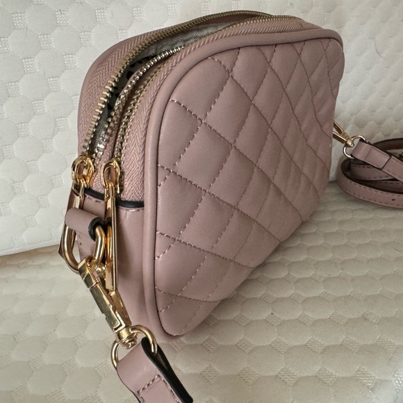 New Mali + Lili Ava Vegan Leather Quilted Crossbody in Mauve - Picture 8 of 13